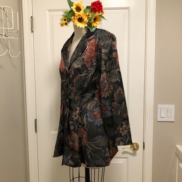 NWOT - Black & Multi Floral Fit & Flare Jacket - Picture 7 of 16